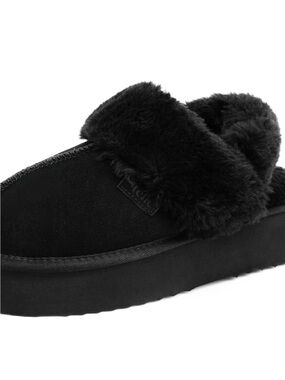 Women's Black Faux Fur Slip-On Cozy Slippers